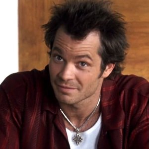 Timothy Olyphant’s Lovable Rogue: 21 Years of Stealing Hearts in ‘The Girl Next Door’