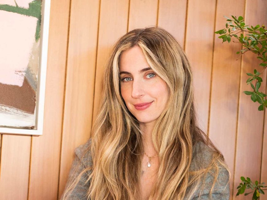 Mara Roszak Celebrity Hairstylist