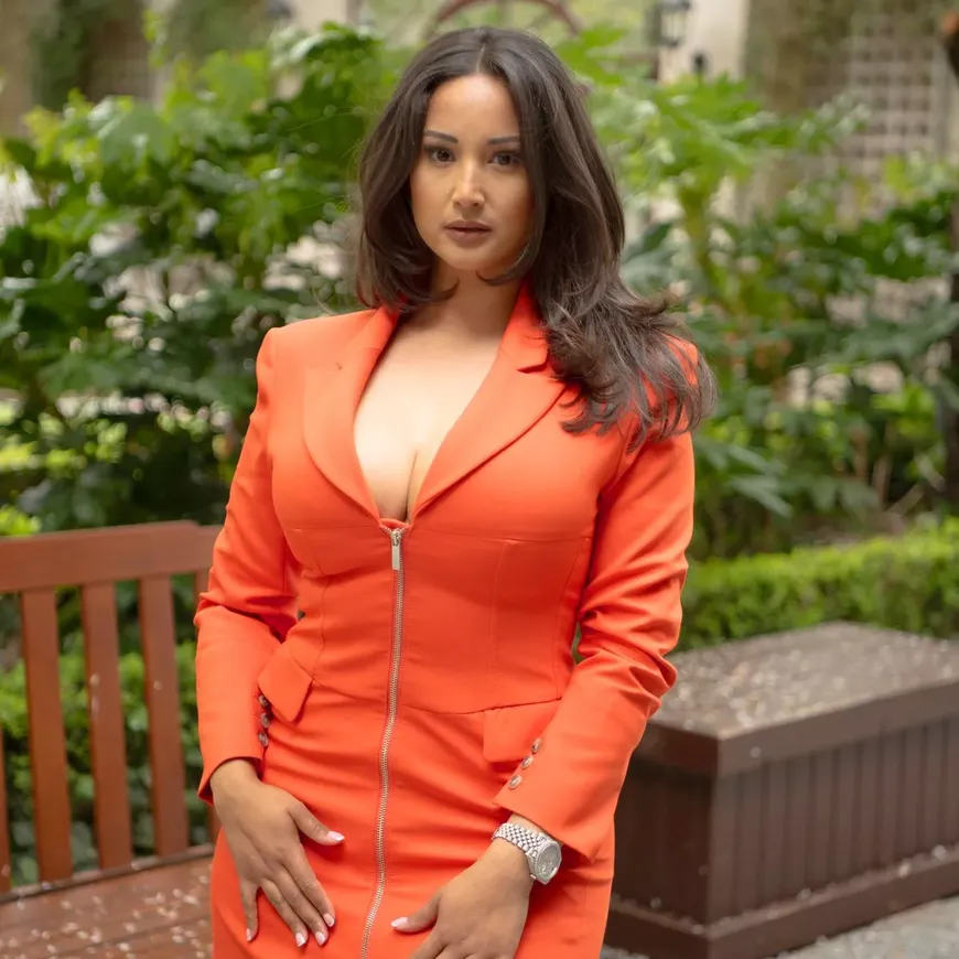 Nadia Adan Car Dealer