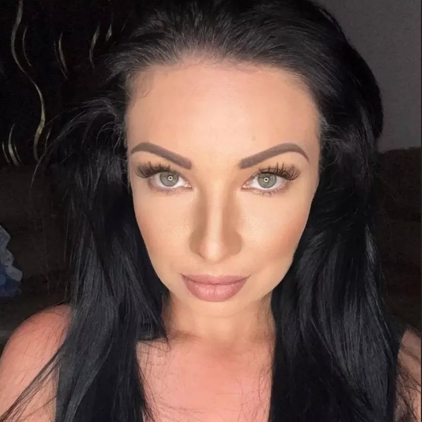 Welsh Influencer Kirsty Farts