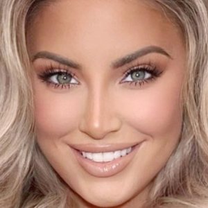 Ashley Alexiss Bares It All on OnlyFans in a Daring G-String