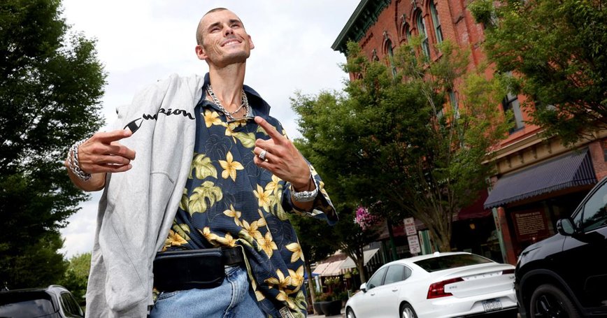 Auburn's 'Ladies Man' Tony Johns: Charismatic Star or Controversial Figure?