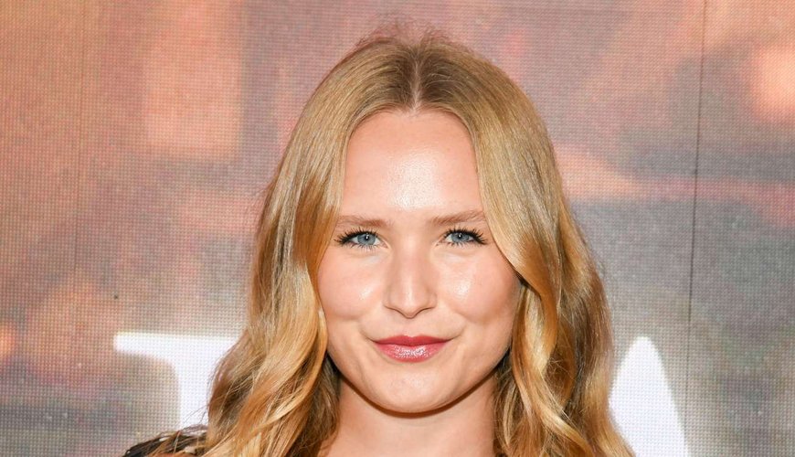 Sailor Brinkley Cook Channels Mom Christie's Iconic 1977 Bikini Look