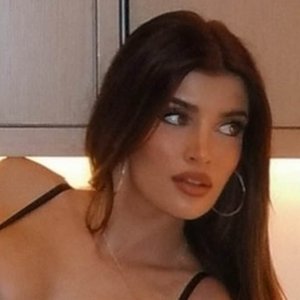 Sami Sheen Strikes a Pose: Inside Her $80,000-a-Month OnlyFans Success
