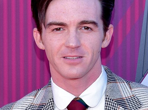 Drake Bell 2019 by Glenn Francis (cropped).jpg