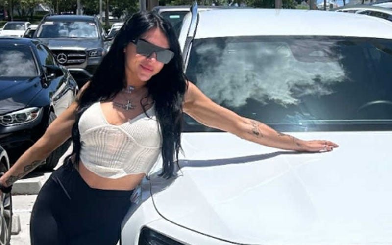 Elayna Black’s Hot New Ride: Shows Off Mercedes SUV After OnlyFans Success