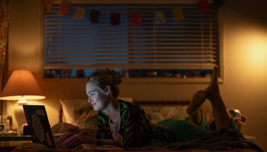 Elle Fanning Opens Up About Bold Choices in 'Margo's Got Money Troubles'