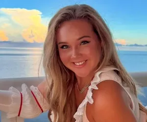 Ex-Cheerleader Miami Macy Bends Her Way to a Fortune with Unbelievable Flexibility