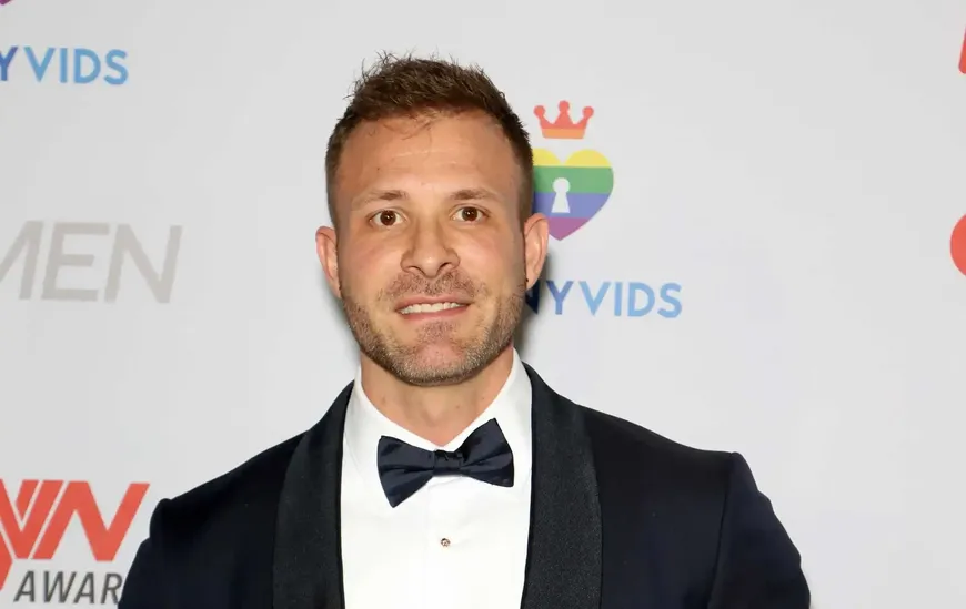 Gay porn star Austin Wolf