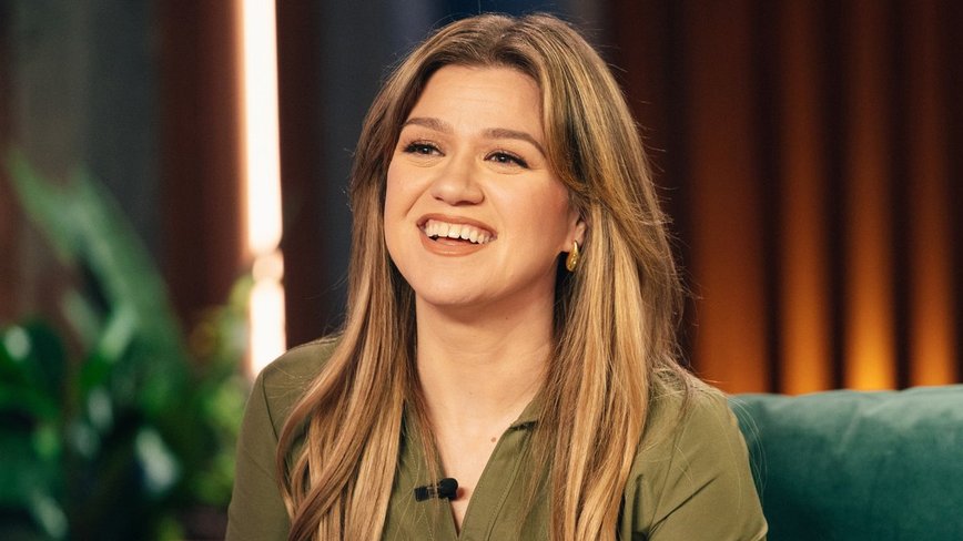 Kelly Clarkson's Heartfelt Social Media Comeback After Ex-Husband's Passing