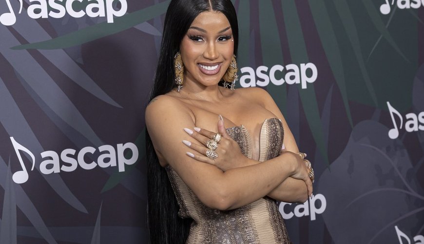 Hollywood's Smile Secrets: Why Celebs Are Obsessed with Veneers (And Some Are Saying No!)