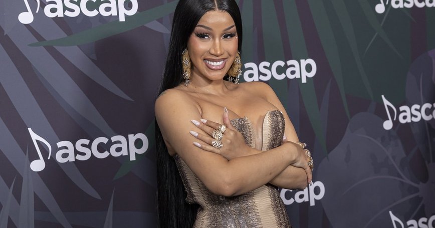 Hollywood's Smile Secrets: Why Celebs Are Obsessed with Veneers (And Some Are Saying No!)