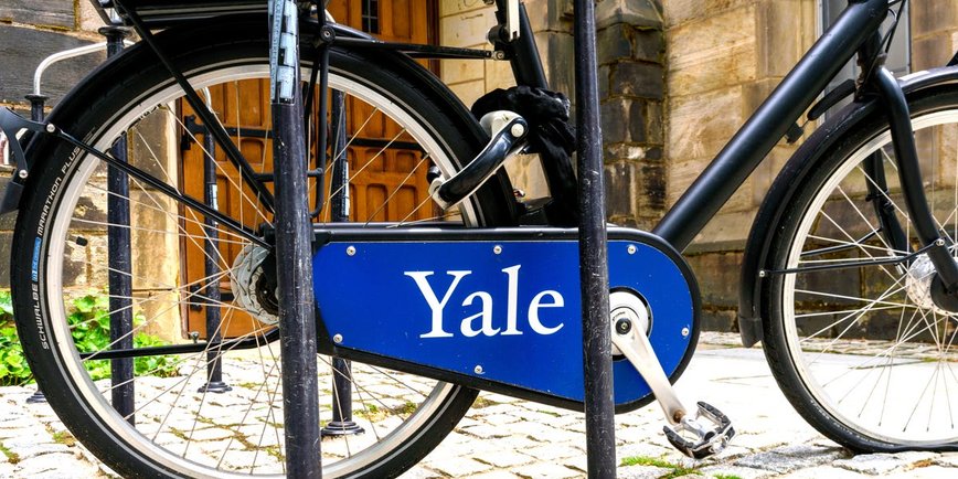 Yale Students Embrace AI: How ChatGPT is Changing the Campus Learning Scene