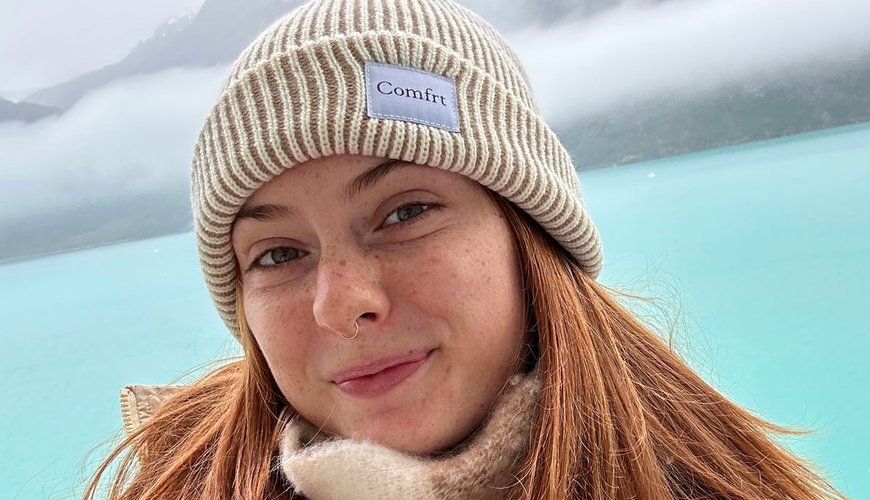 How Flora the Yogi Found Success in Reading Bedtime Stories to Lonely Men