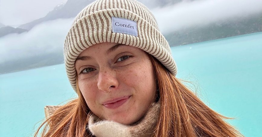 How Flora the Yogi Found Success in Reading Bedtime Stories to Lonely Men