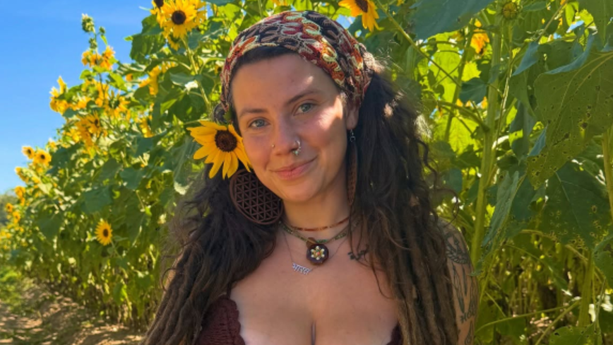 Meet Indica Flower: The All-Natural Hippie Taking OnlyFans by Storm