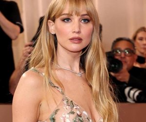 Jennifer Lawrence Wows in Bold Sheer Gown at the 2026 Golden Globes