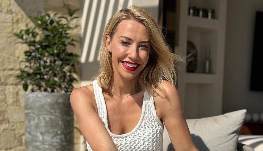 Laura Hamilton Shuts Down Foot Fetish Comments with Grace