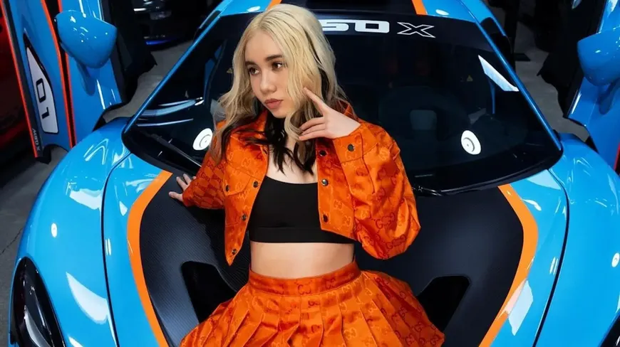 Lil Tay Encourages Women to ‘Drop a Link’ Instead of Purs...