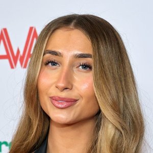 Lily Phillips' OnlyFans Success: From Viral Stunts to Million-Dollar Homes