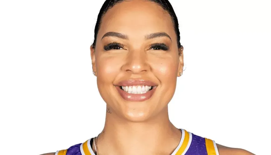 Liz Cambage Spills the Tea: OnlyFans Outpays WNBA, Urges Players to Cash In Elsewhere