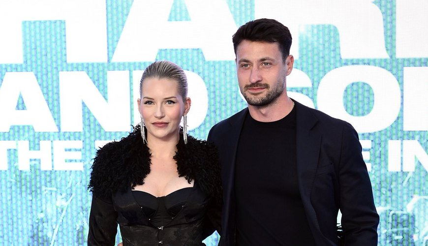 Lottie Moss Stuns at Billie Eilish Premiere with New Beau Amid Financial Struggles
