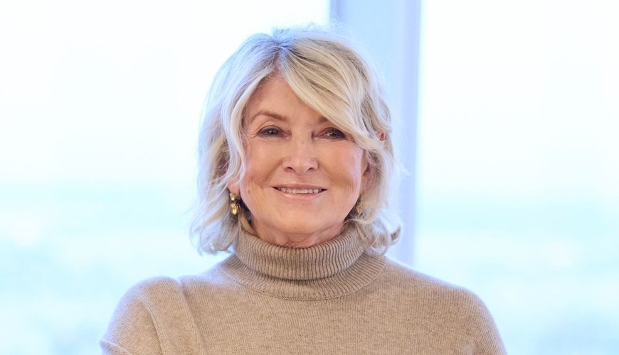 Martha Stewart Dazzles in Lingerie for Makeup-Free Beauty Reveal