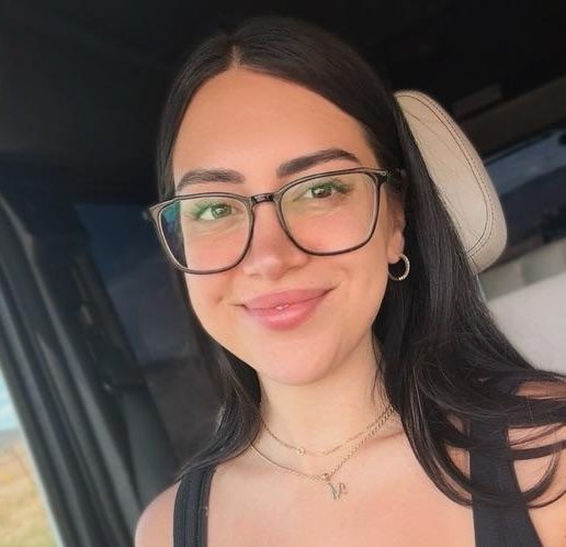 Mia Monroe’s Jaw-Dropping $2M Gift: A Dream Home for Her Mom!