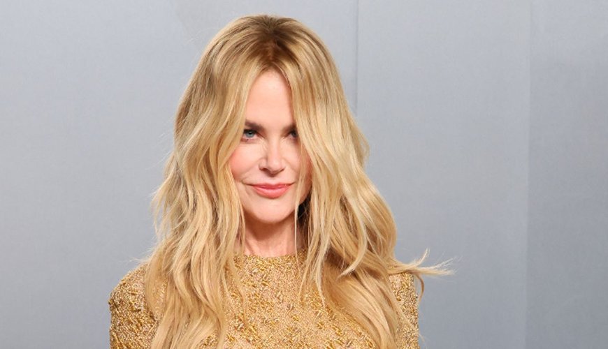 Nicole Kidman Gets a Crash Course on OnlyFans from Elle Fanning
