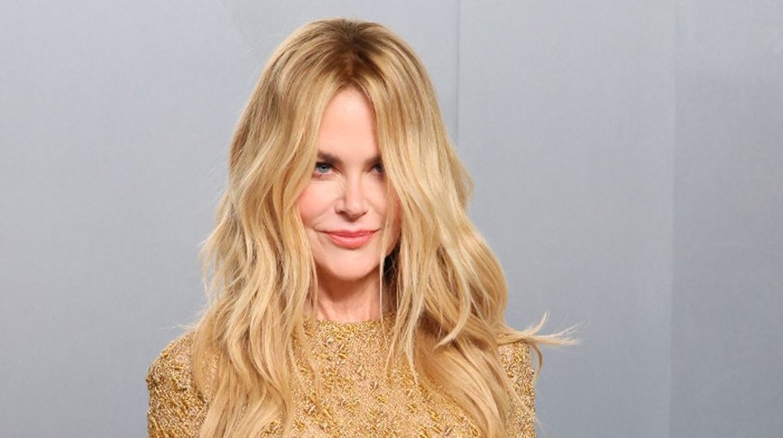 Nicole Kidman Gets a Crash Course on OnlyFans from Elle Fanning