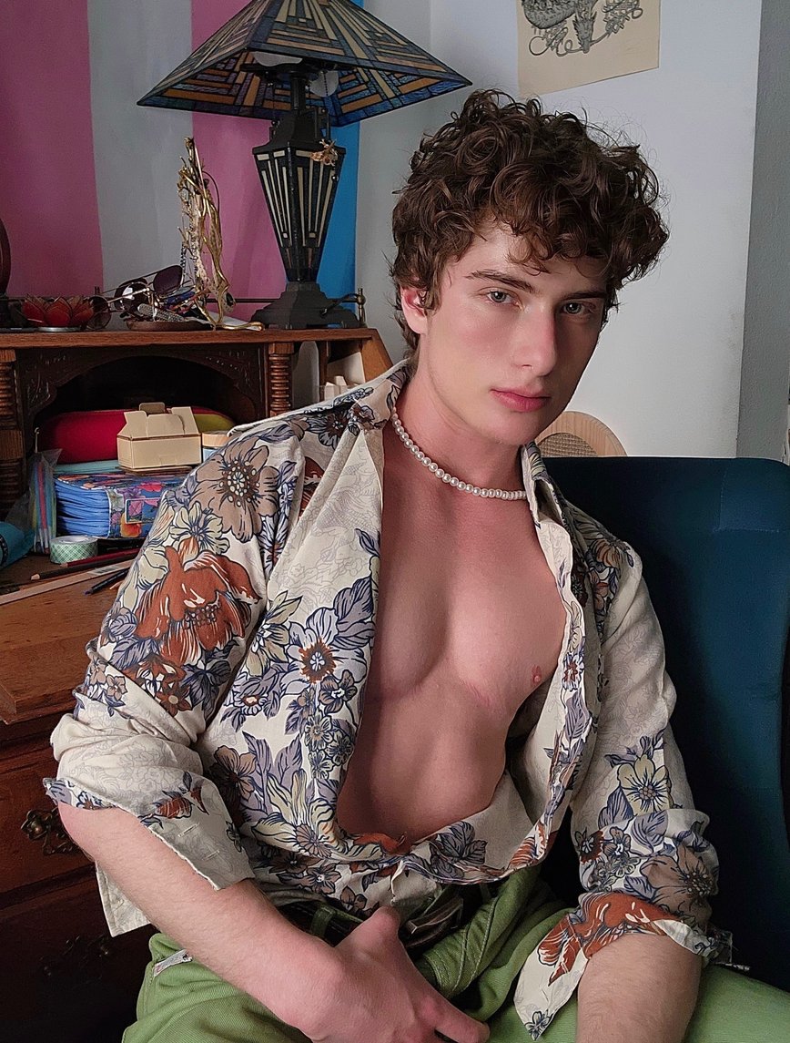 Meet the Top 10 Twink OnlyFans Stars Lighting Up 2025