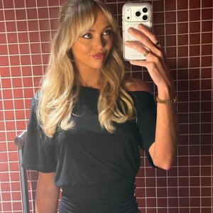 OnlyFans Sensation Annie Knight Talks 'Wholesome' Vibes Despite High Body Count