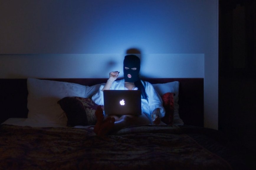 Virtual Connections: 'Virtual Girlfriends' Kicks Off Ji.hlava Film Festival