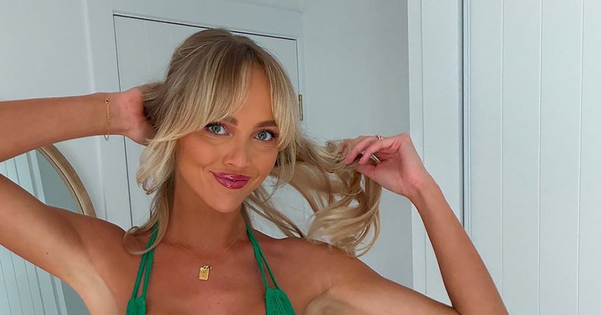 Annie Knight Stuns in Green Bikini with a Touch of Glam