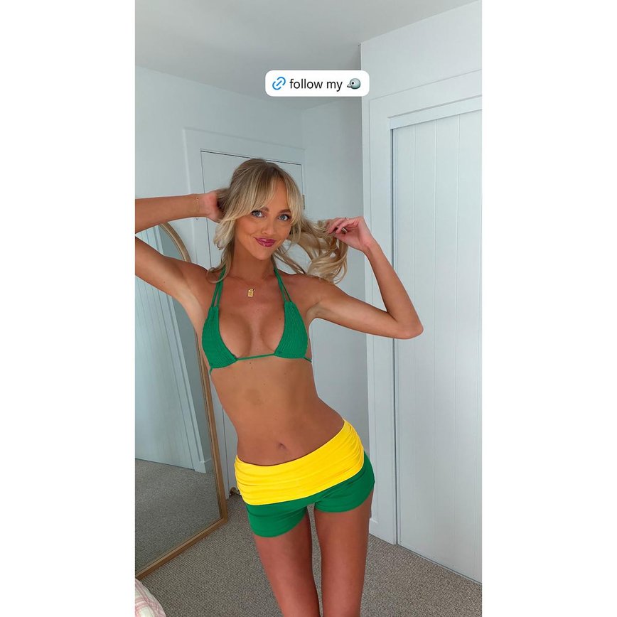 Annie Knight Sizzles in a Sultry Green Bikini – See Her Stunning Look!