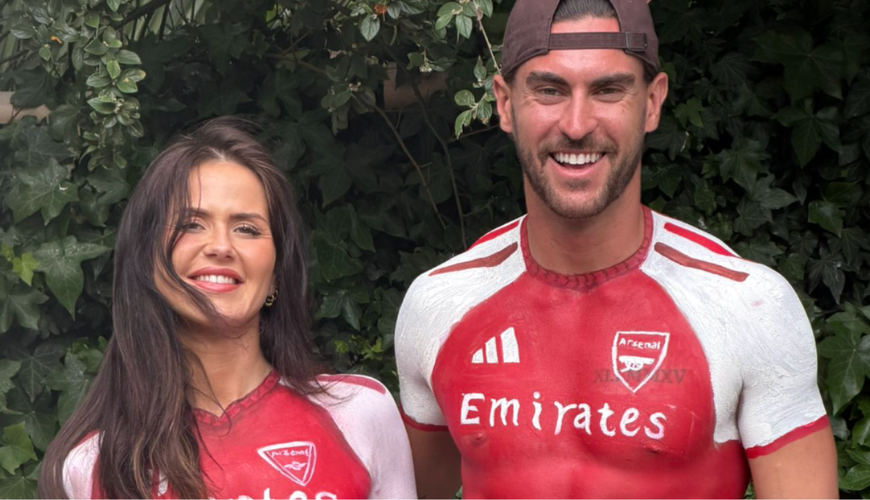 OnlyFans Star Arabella Mia Shakes Up Arsenal Parade with Bold Stunt