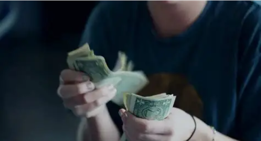 OnlyFans Model's Christmas Comeback: From Family Snub to Festive Reinvite