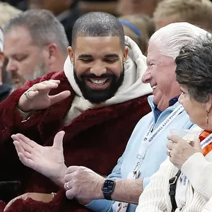 OnlyFans Star Sophie Rain Sparks Buzz with Claims about Drake's DM