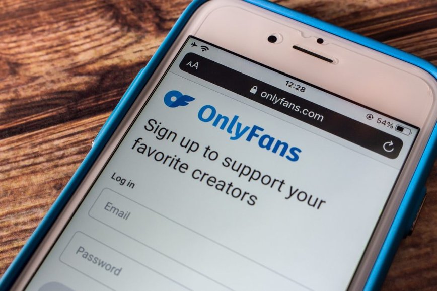 OnlyFans Owner Cashes In Big with $701M Dividend Amid $8B Sale Buzz