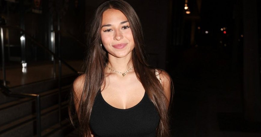 Sophie Rain's OnlyFans Selfie Gets a High Score from AI Assistant Grok