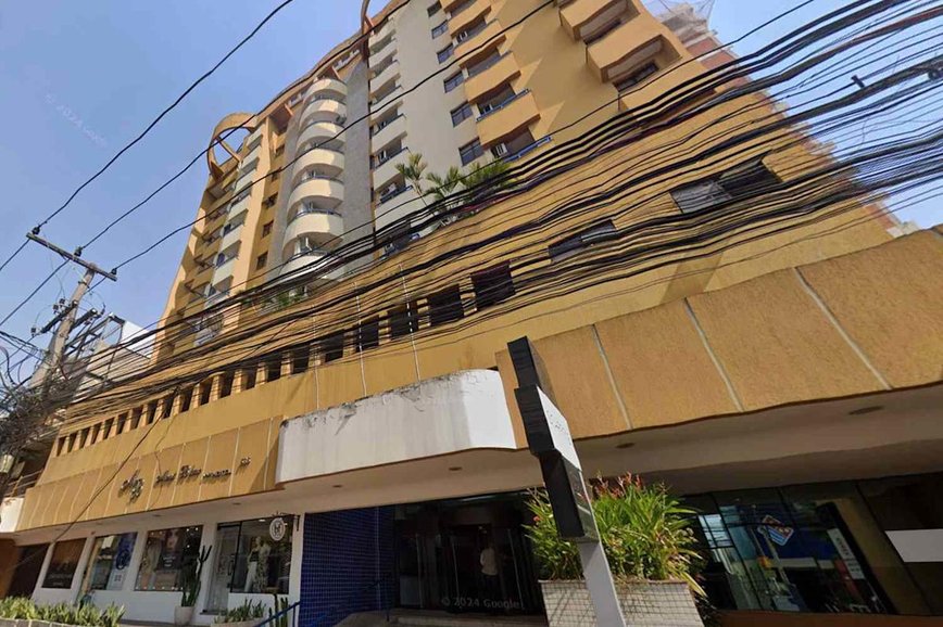 Tragic Loss: OnlyFans Star Anna Beatriz Pereira Alves Dies at 27 in Brazil Balcony Fall