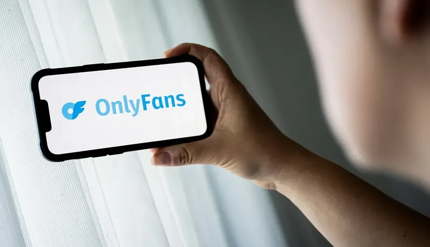 OnlyFans Star Haley Nicole's Frightening Valentine's Day Visitor: A Doorbell Drama