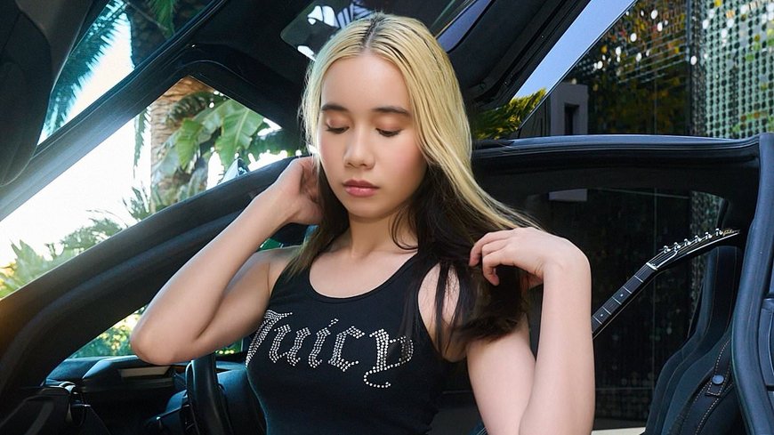 OnlyFans star Lil Tay, 18, brutally slams women who work traditional nine to five jobs: 'You are a failure'
