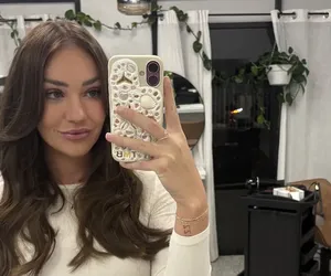 OnlyFans Bombshell: Stepdad Unmasked and the Astonishing Earnings That Followed