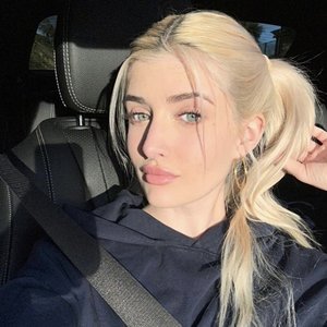 Sami Sheen Turns Heads in Dazzling Coachella Ensemble