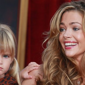 Sami Sheen Stuns in Pink: New Swimsuit Photos Light Up Palm Springs