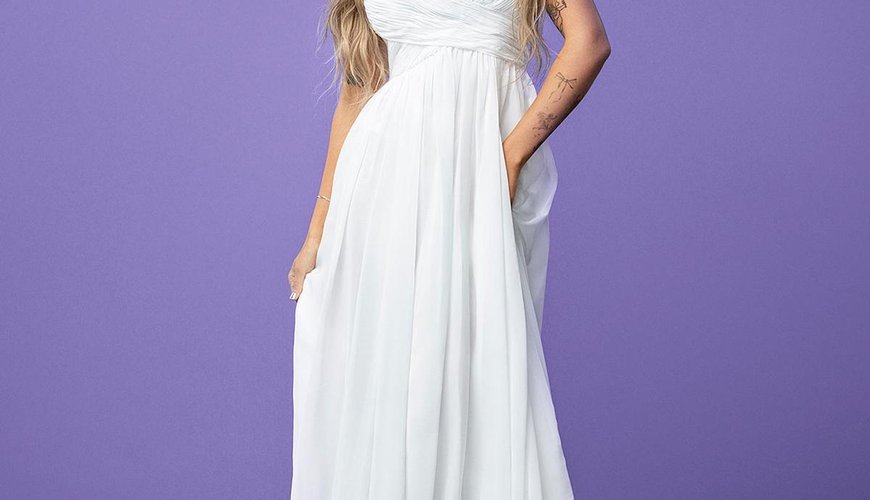 Sami Sheen Sizzles in Sultry Selfie: A Peek into Her OnlyFans Glam