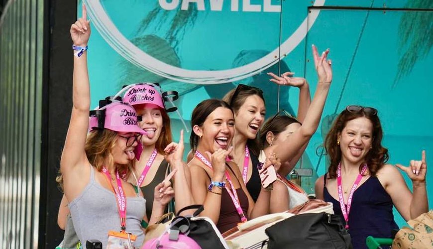 Gold Coast Glitters as Schoolies and OnlyFans Star Kay Manuel Take Center Stage