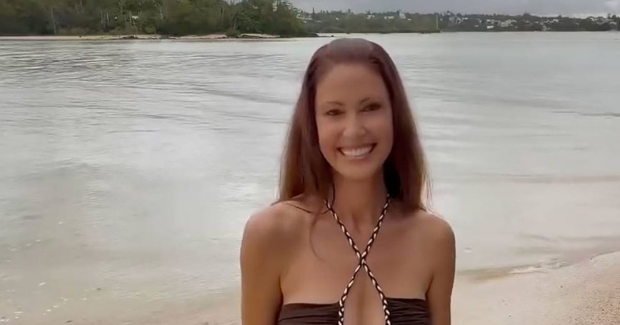 Shannon Elizabeth Sizzles in a Plunging Swimsuit After Making Waves on OnlyFans