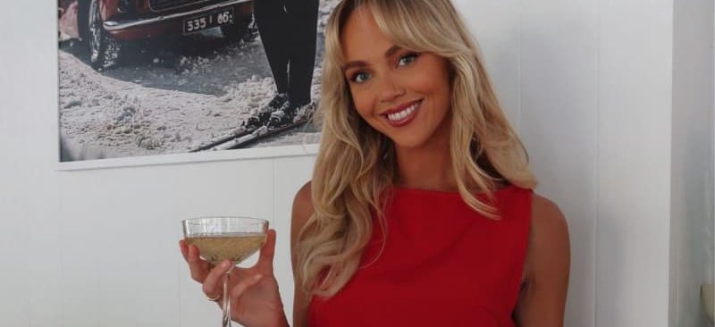 Annie Knight Charges $1,700 for Exclusive 'Confidence-Boosting' Date Experience